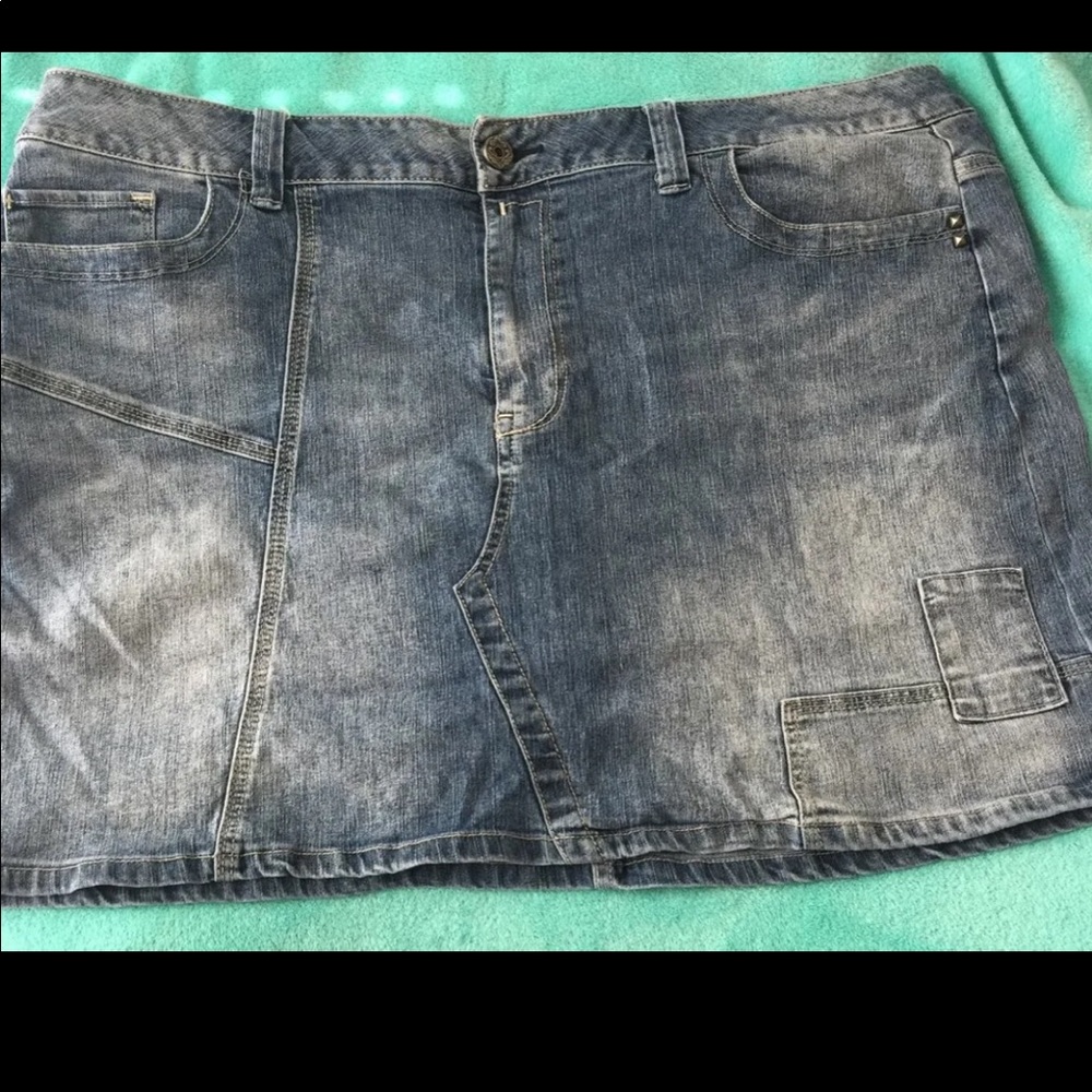 Plus size jean skort